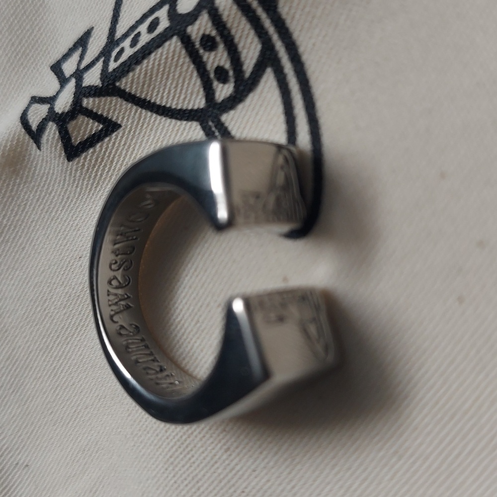 Vivienne Westwood Split Orb Ring - Picture 7 of 7